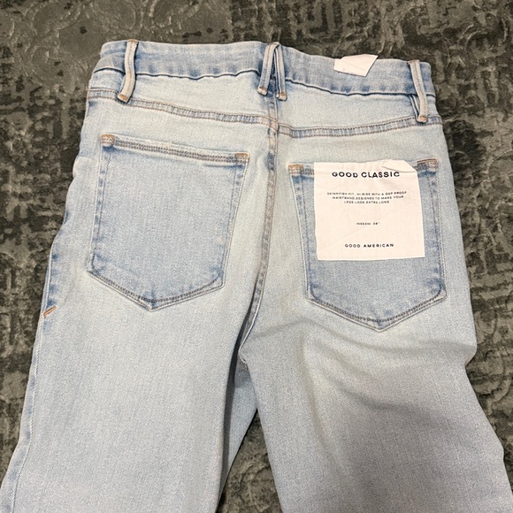 Good American Good Classic Natural Fray Hem Women's Jeans - Picture 3 of 3